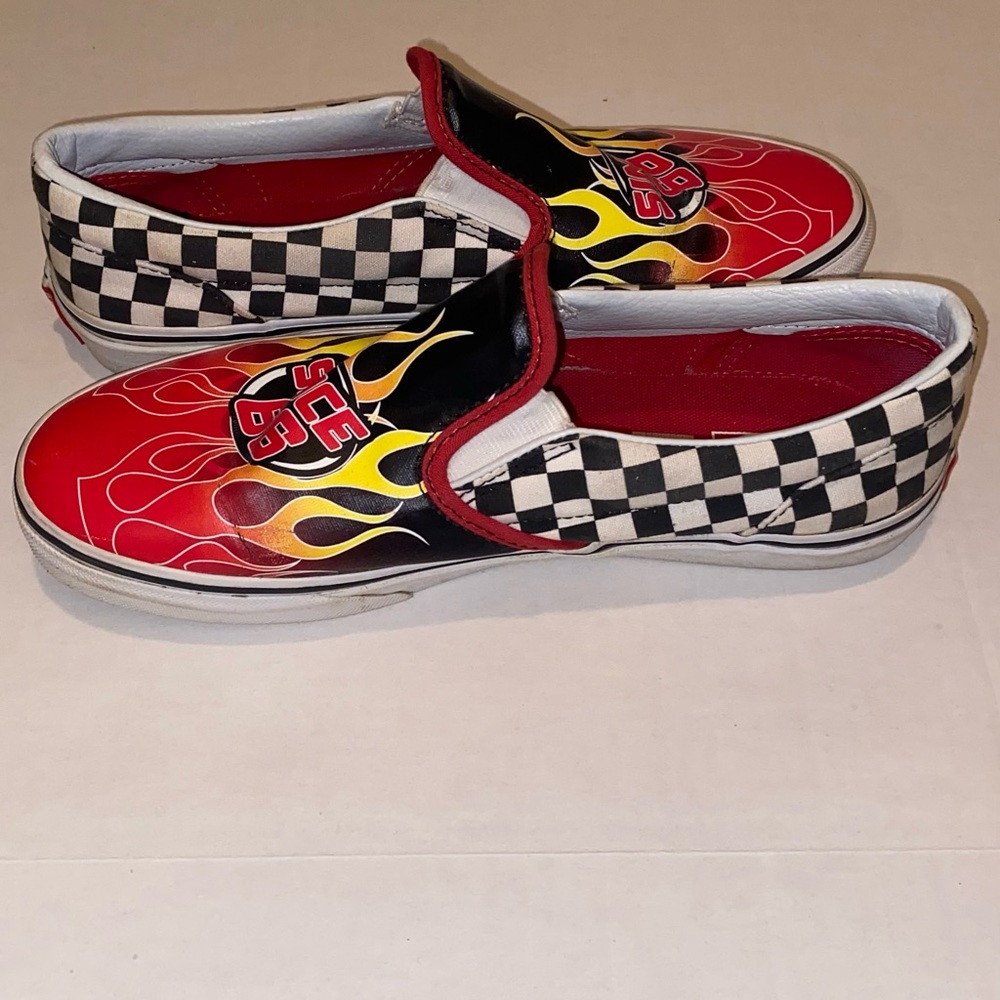 Super rare Vans!  You can’t find these anywhere! Size 7 Kids.